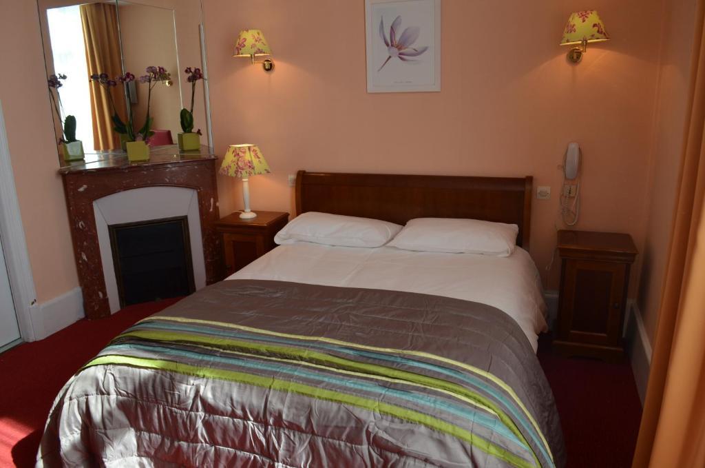 Hotel Le Beau Site Gien Phòng bức ảnh